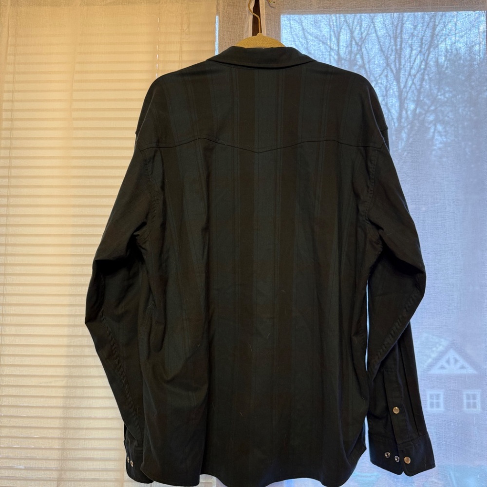 The Blue Goose Men’s Navy Plaid Performance Flannel Button-Down Shirt - Picture 2 of 4